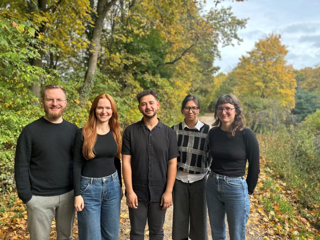 Wissenschaftliche Mitarbeiter/-innen