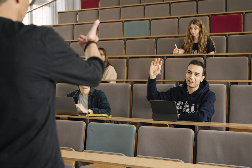 Lehrbeauftragte und weitere Professoren